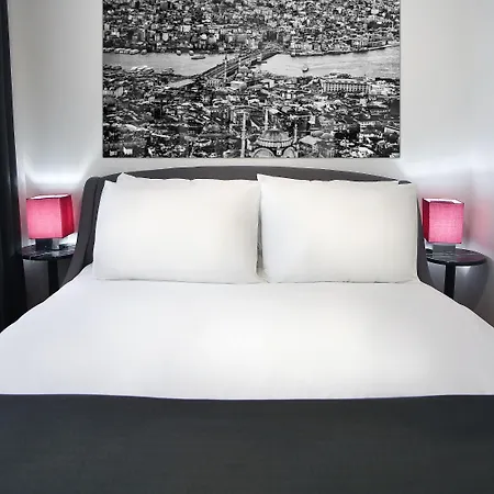 Nish Atasehir Szálloda 4*