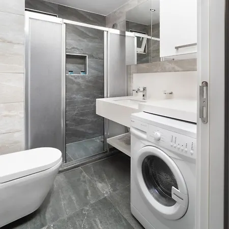 Nish Atasehir Hotel 3*