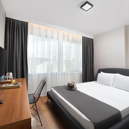 Nish Atasehir Hotel 4*