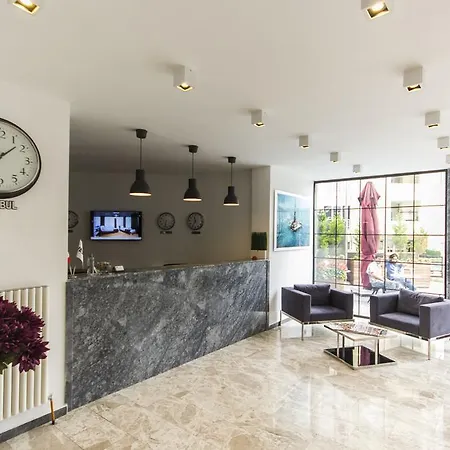 Nish Atasehir Hotel