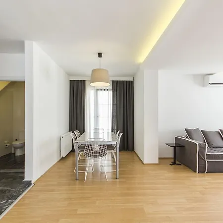 阿塔斯希尔尼什套房酒店 4*